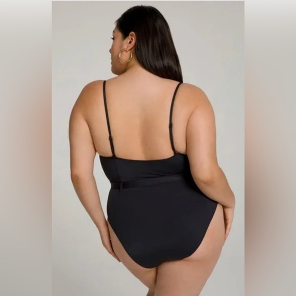 Good American | Belted One-Piece Swimsuit | (1) Small | NWT | Slimming Swimwear - Picture 5 of 5
